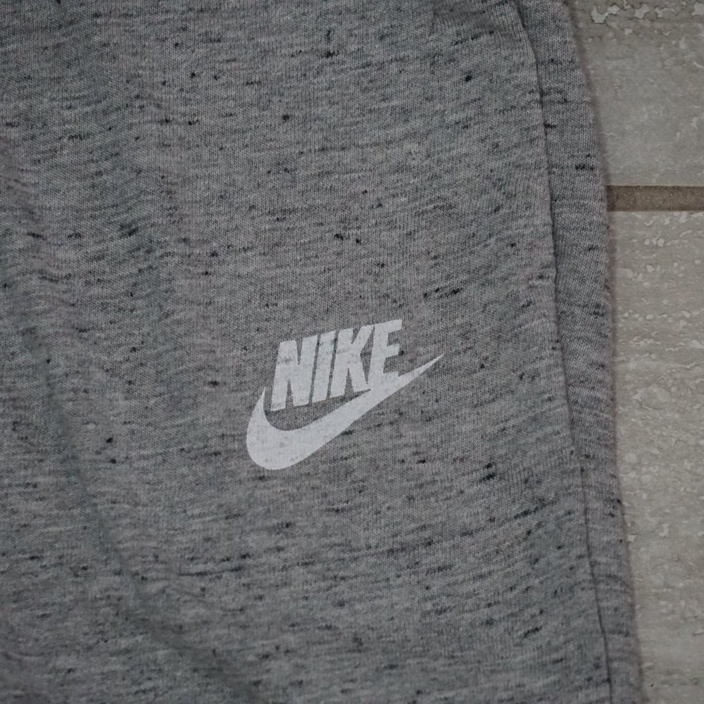 NEW Nike Sweatpants Woman's Large White Heathered Loose Fit Mid Rise Joggers - Picture 3 of 6